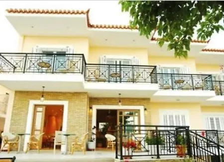 Ξενοδοχείο με διαμερίσματα καλλίστη 2*