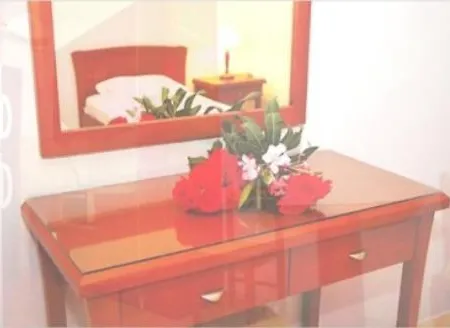 Ξενοδοχείο με διαμερίσματα καλλίστη 2*